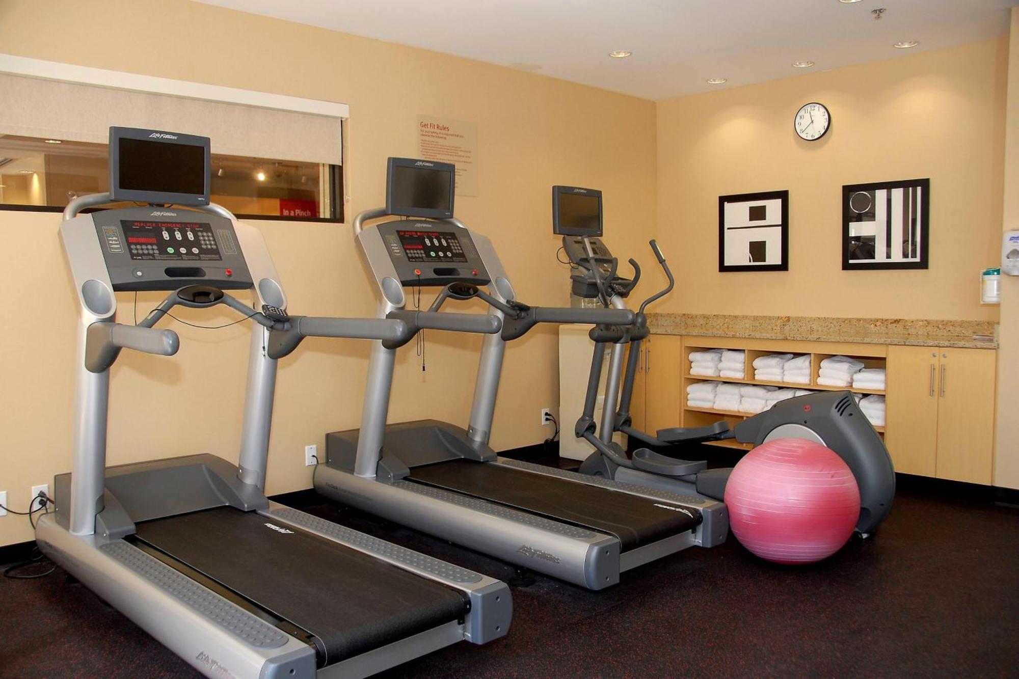 Towneplace Suites By Marriott Bethlehem Easton/Lehigh Valley Hollo Εξωτερικό φωτογραφία